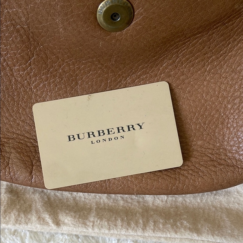 Burberry Tan Leather Women's Bag - Picture 11 of 12